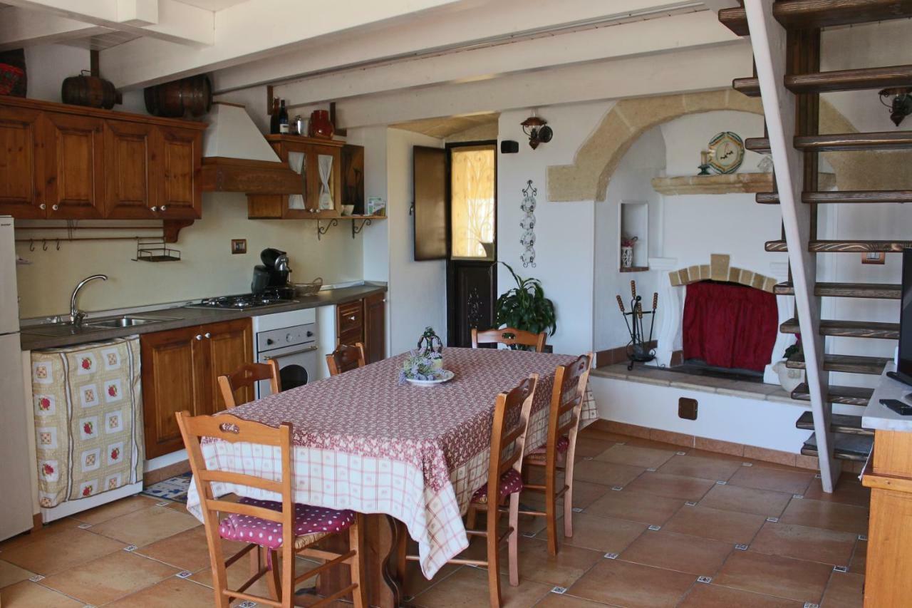 Villa La Ferula à Laterza Extérieur photo